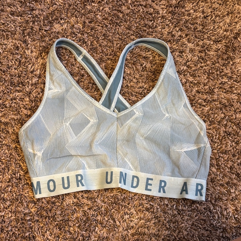 Under Armour Geometric Sports Bra in Gray and Cream